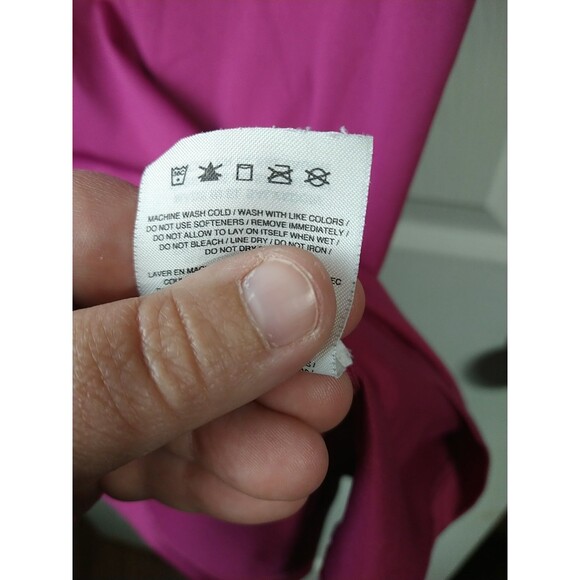 Nike Pro Woman M V Neck Purple SS Dri Fit Activewear Pullover Tee - Picture 8 of 9